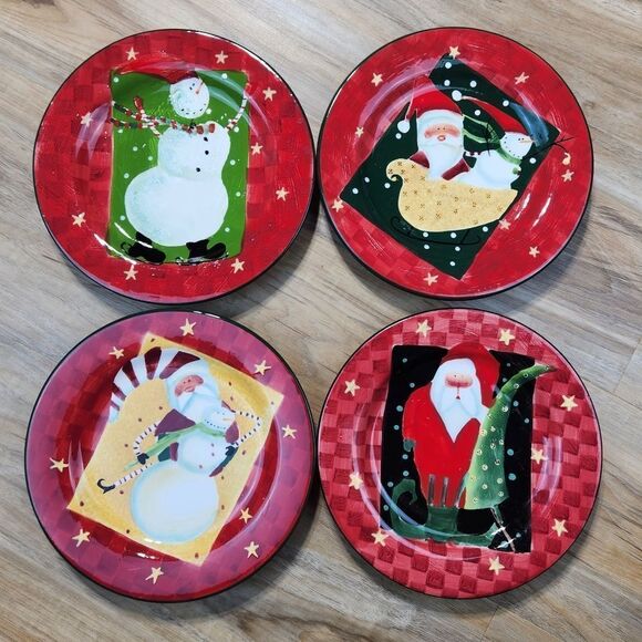 💜Home Red Christmas Themed Salad/Dessert Plates Set of 4 - Picture 2 of 9
